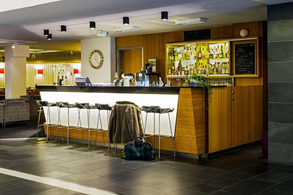 Lounge nebo bar v ubytování Scandic S:t Jörgen