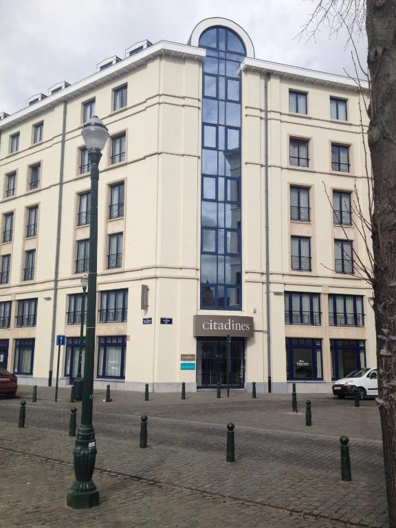 Budova, kde se aparthotel nachází