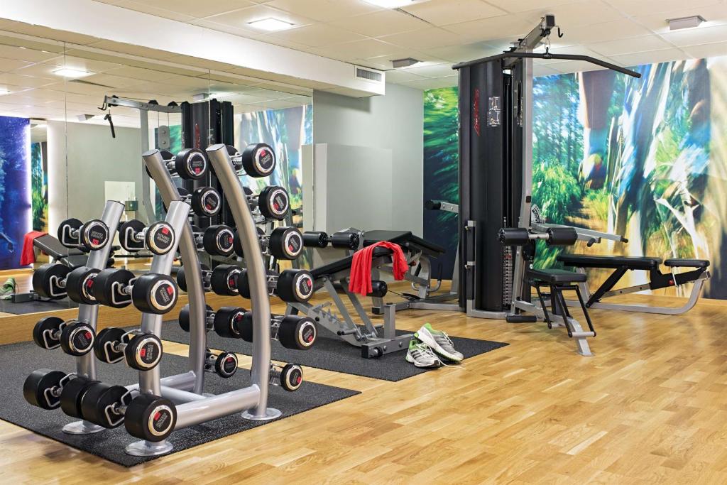 Fitness centrum a/nebo fitness zařízení v ubytování Scandic Sundsvall Nord