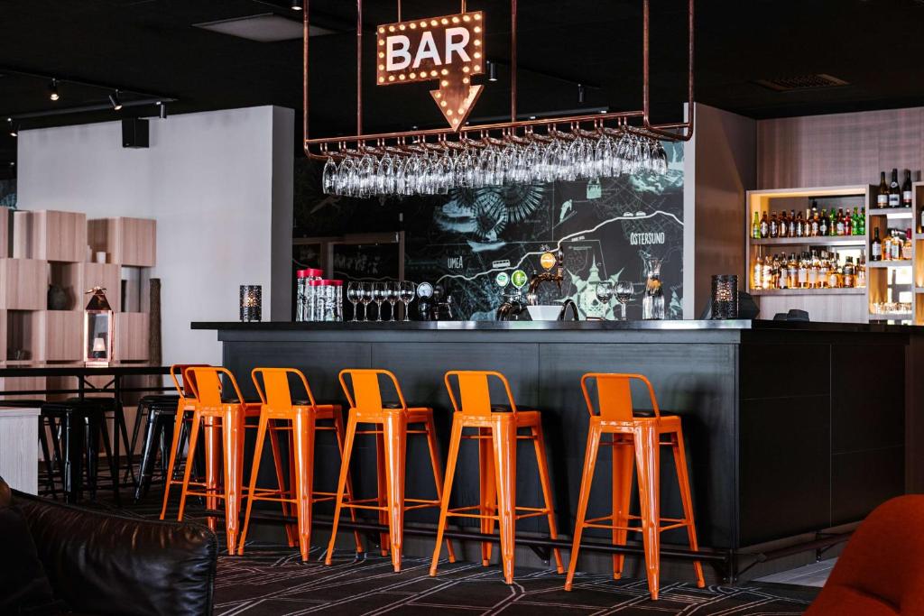 Lounge nebo bar v ubytování Scandic Västerås