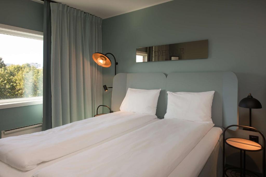 
Standard Family Room
