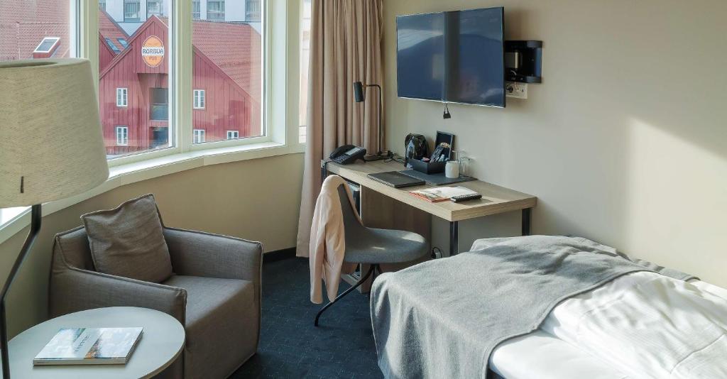TV a/nebo společenská místnost v ubytování Scandic Ishavshotel