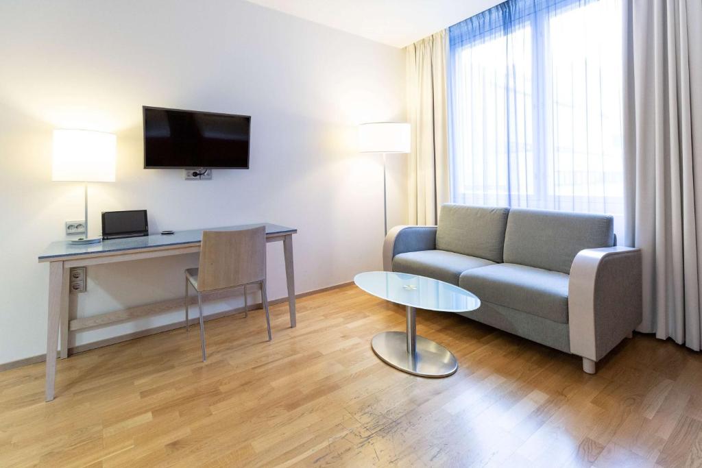 TV a/nebo společenská místnost v ubytování Scandic Hakaniemi
