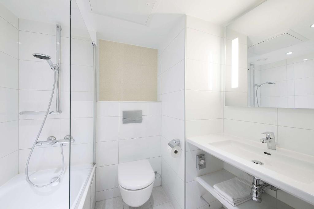 
Superior Family Room
