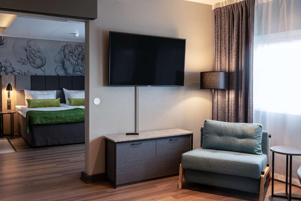 TV a/nebo společenská místnost v ubytování Scandic Pasila