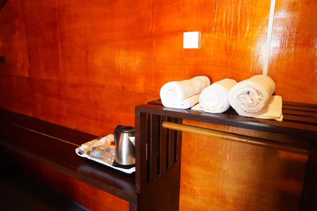 Golden Beach Hotel & Restaurant - 9