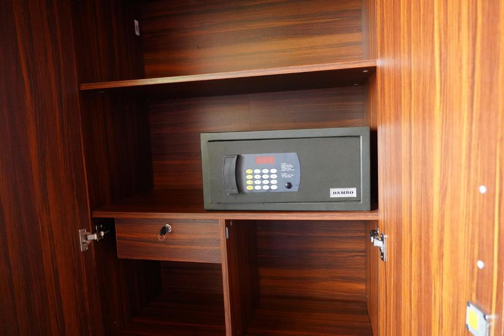 Golden Beach Hotel & Restaurant - 3