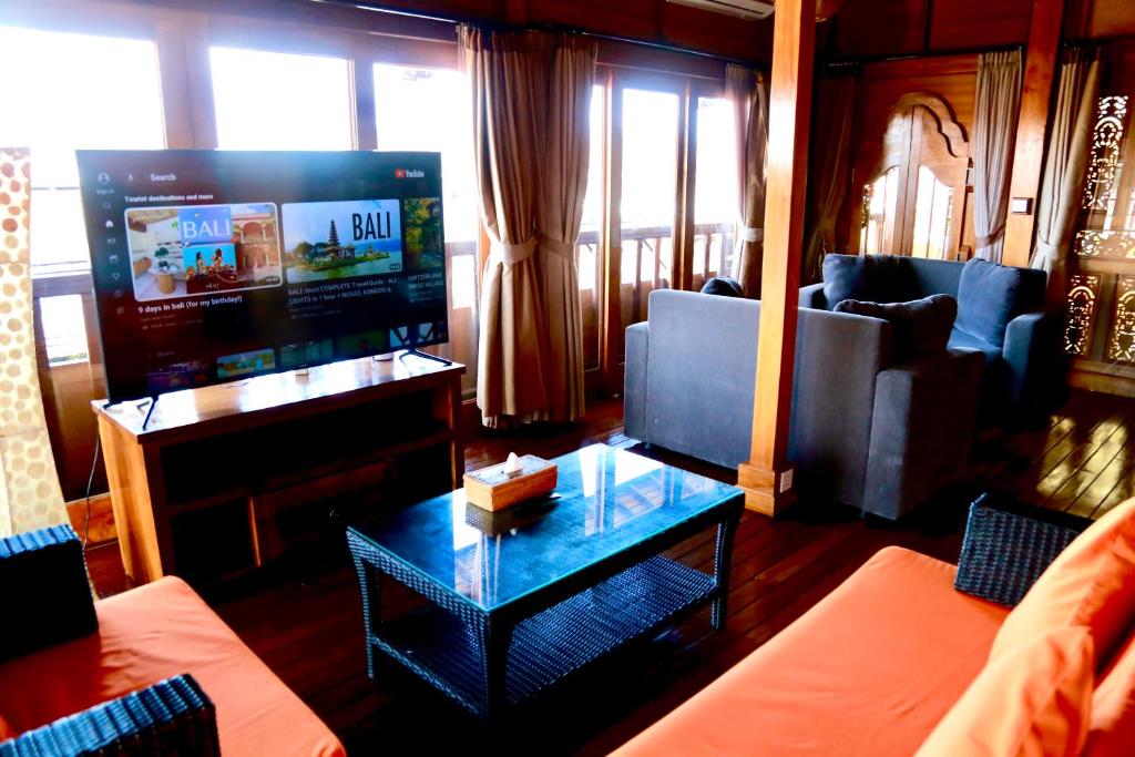 Seahouse Bali Indah Beach Inn photo