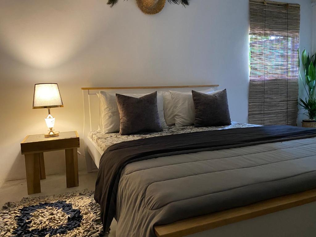 Postel nebo postele na pokoji v ubytování Coastal villa