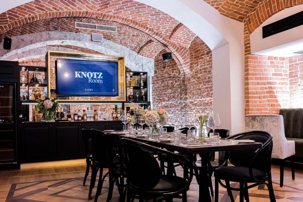 Hotel Saski Krakow Curio Collection by Hilton - Resim 12