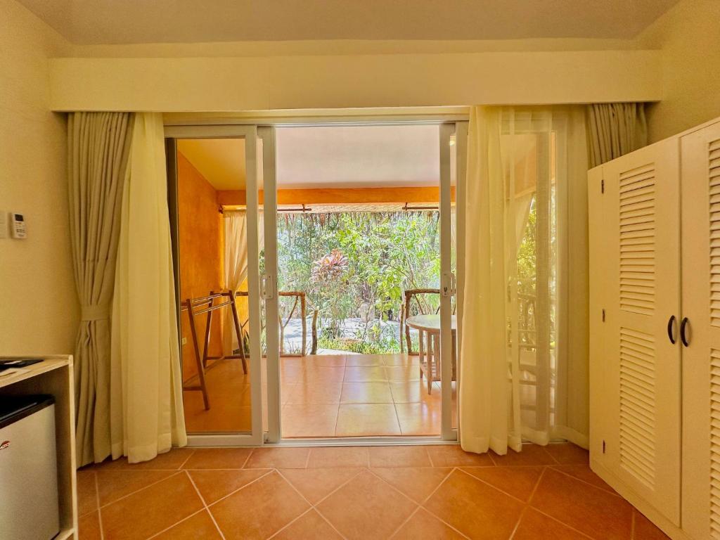 Fotografie z fotogalerie ubytování Coco Sunset Beach Resort v destinaci Siquijor
