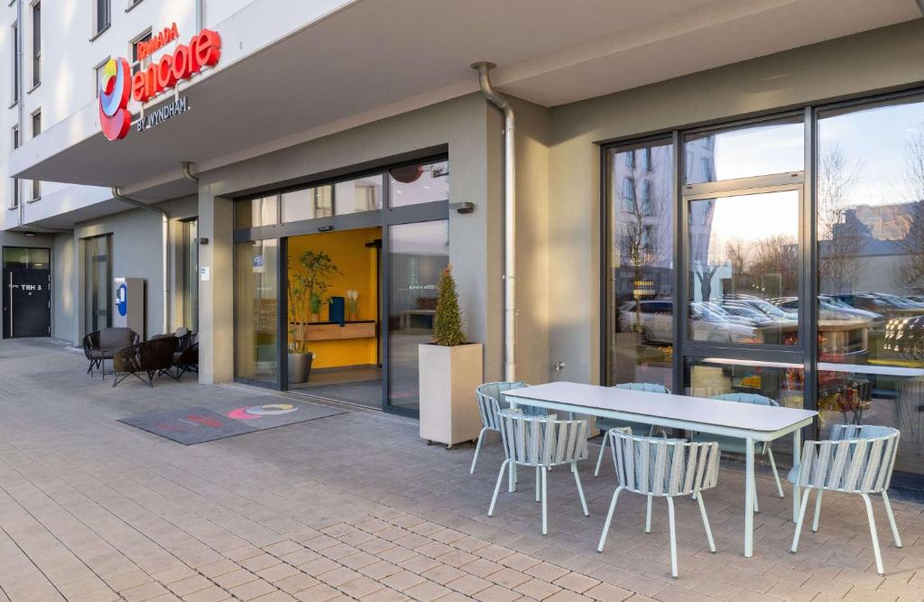 Ramada Encore by Wyndham Munich Messe - Resim 3