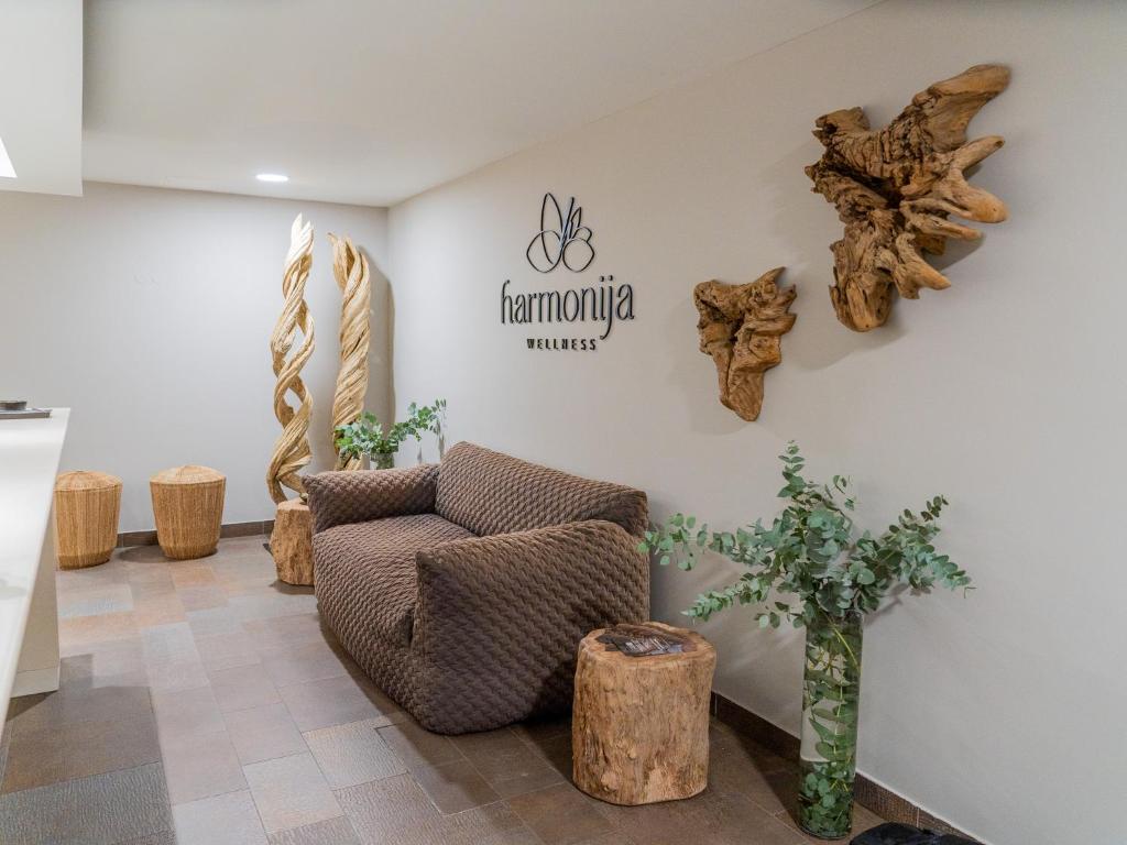 Posezení v ubytování Hotel Harmonija SPA & FREE PARKING