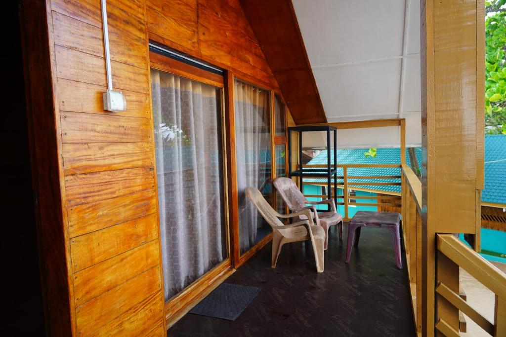 Golden Beach Hotel & Restaurant - 11