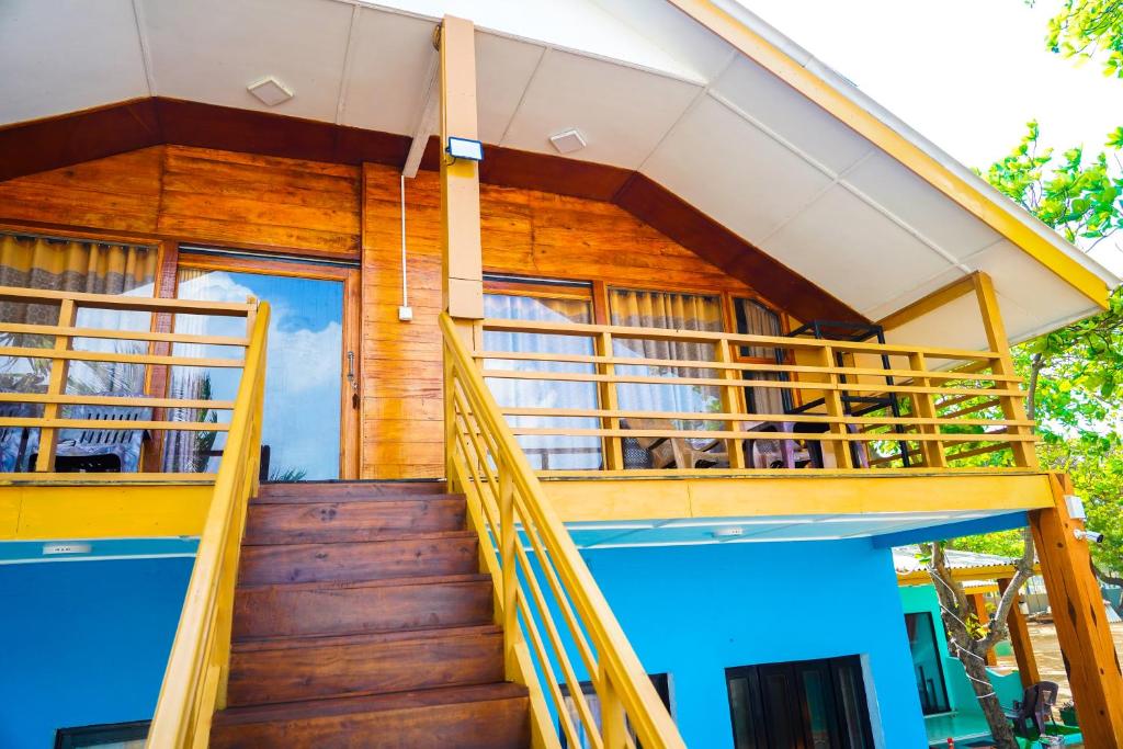 Golden Beach Hotel & Restaurant - 15