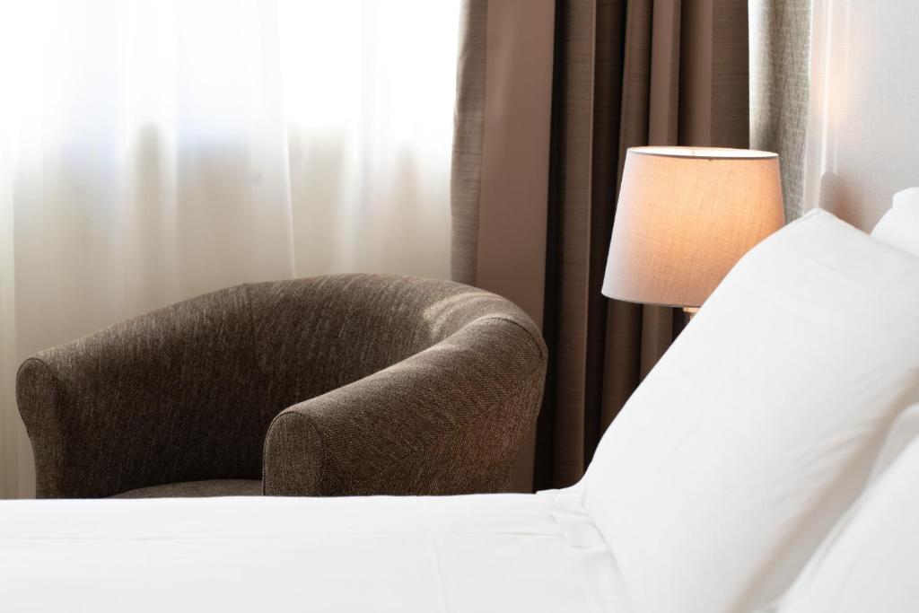 Hotel President - Superior Single Room