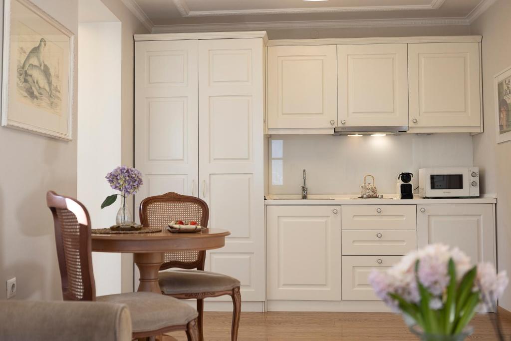 Gatto Perso Luxury Studios And Apartments - 10