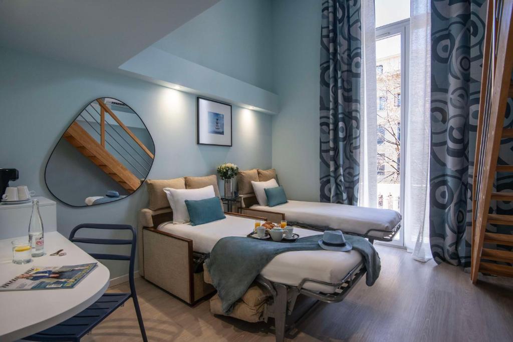 
Executive Room with King Bed and Sofa Bed - Non-Smoking
