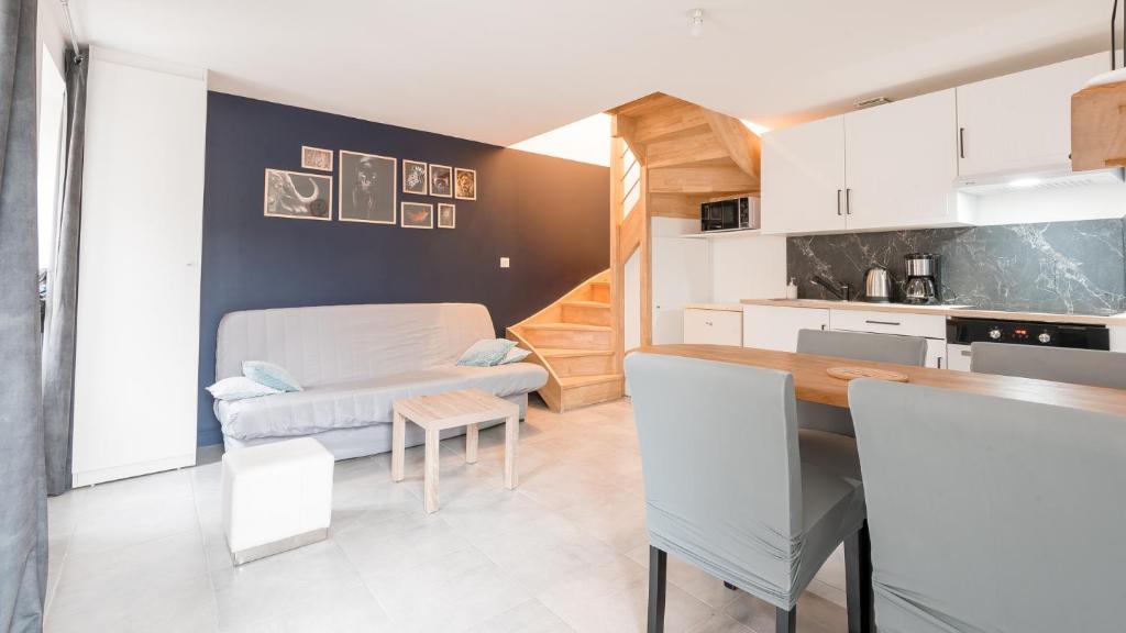 Η κουζίνα ή μικρή κουζίνα στο Le petit Lodge