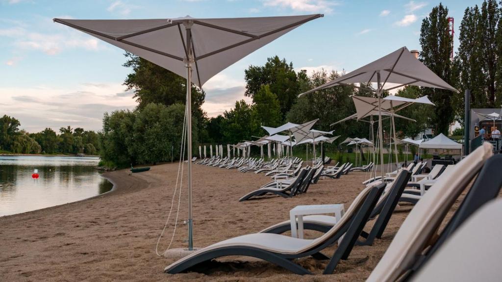 Fotografie z fotogalerie ubytování Elite Skyview -Relaxing Family Apt with AC, Balcony v Budapešti