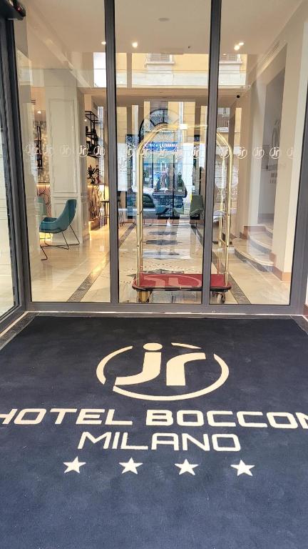 JR Hotels Bocconi Milano - Resim 9