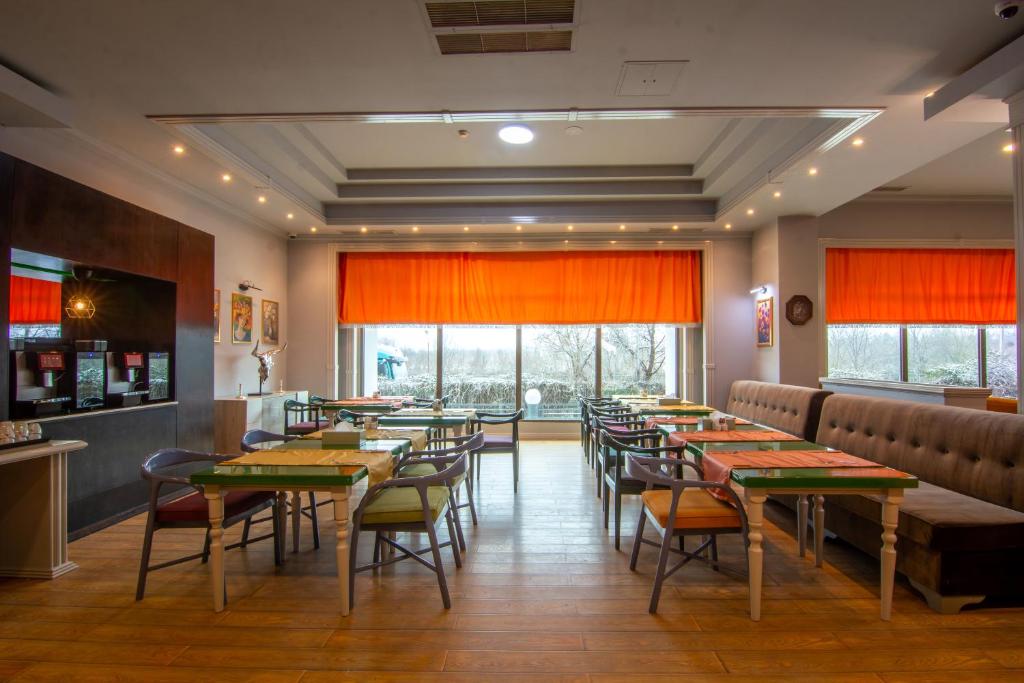 Phoenicia Express Hotel - Resim 40