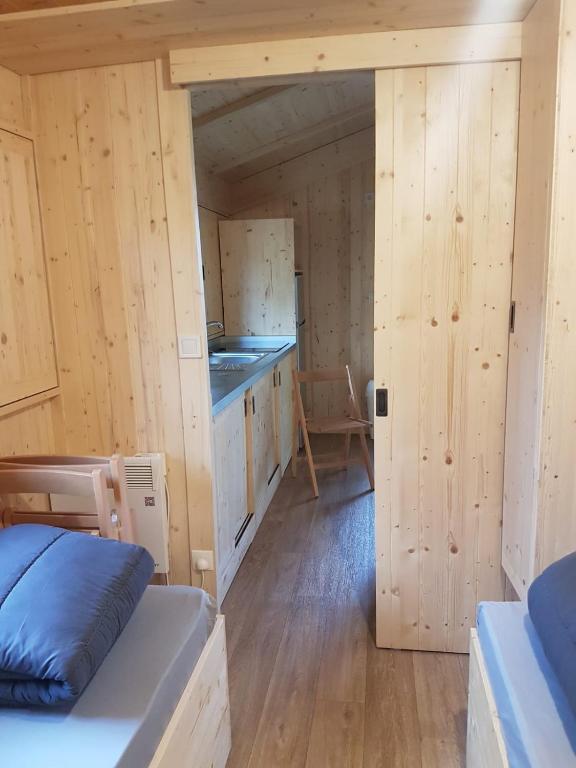 Postel nebo postele na pokoji v ubytování Camping le Marache