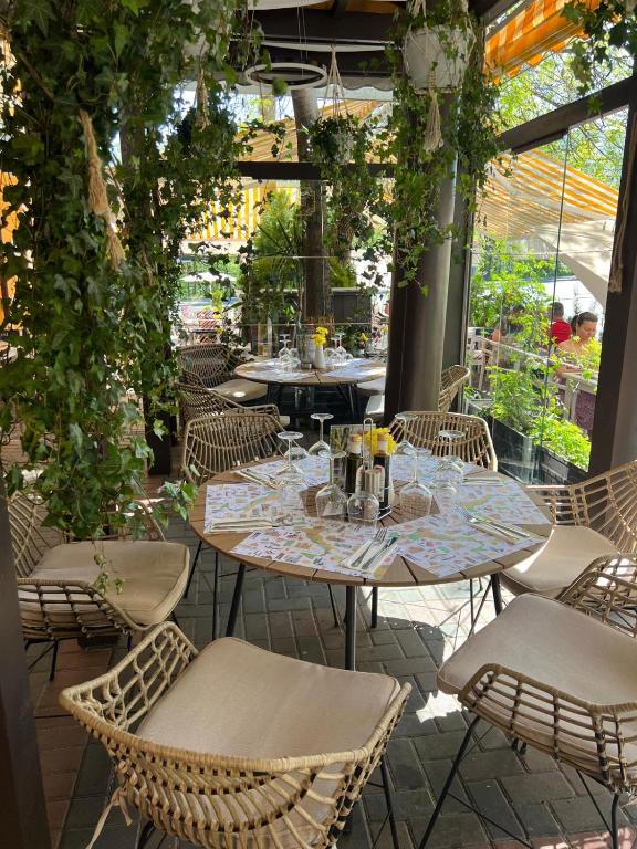 Hotel Les Jardins Carol - Resim 22