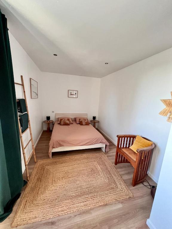 Posteľ alebo postele v izbe v ubytovaní Bel appartement, proche plages pour 4 personnes, 2 chambres