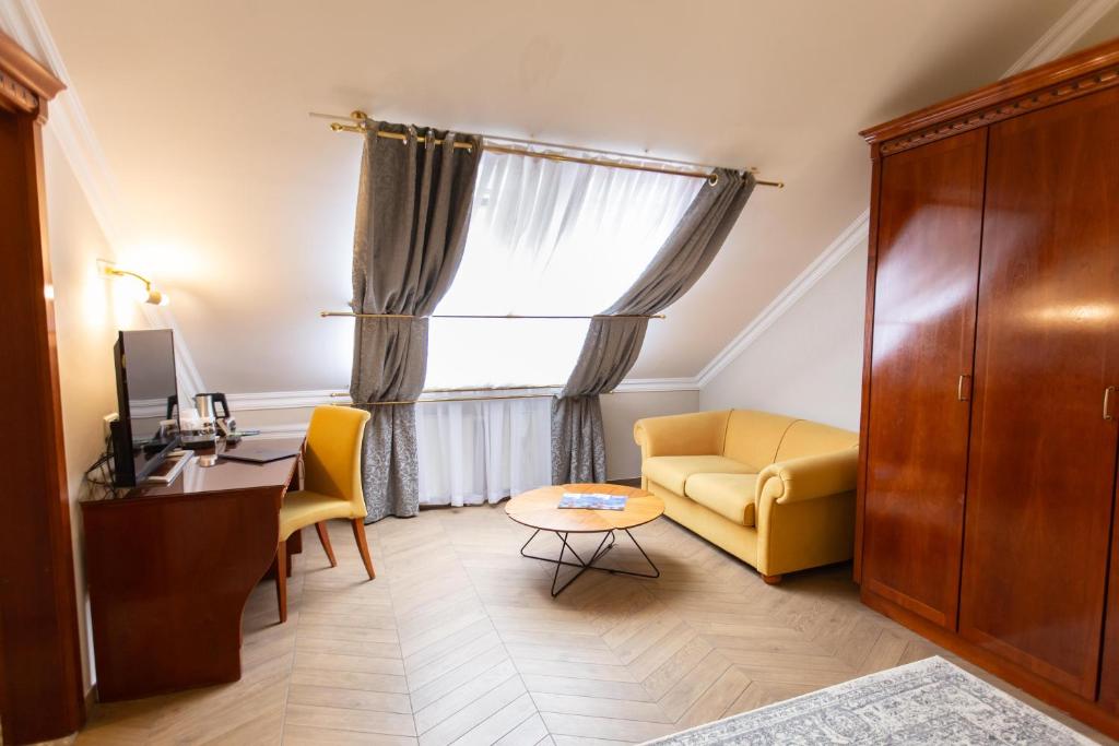 TV a/nebo společenská místnost v ubytování Hotel Waldinger