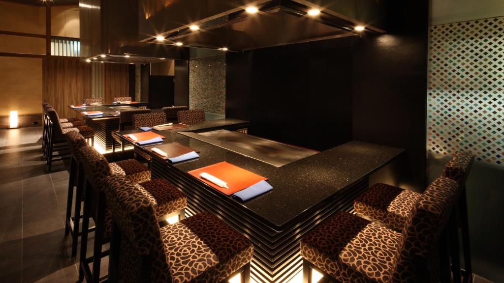 Posezení v ubytování ANA Crowne Plaza Niigata by IHG