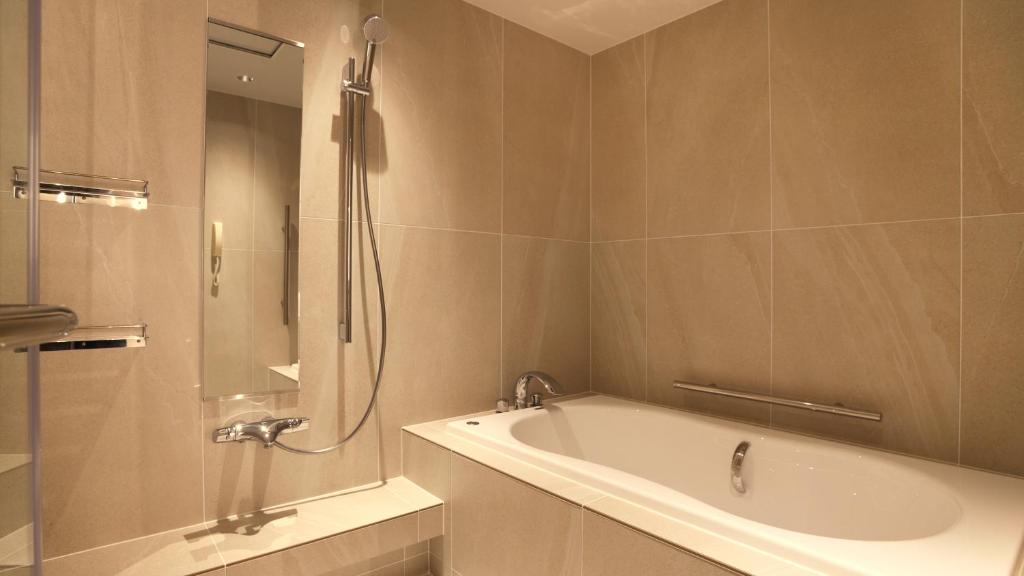 Koupelna v ubytování ANA Crowne Plaza Niigata by IHG
