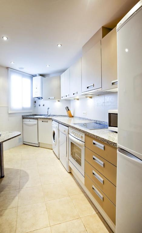Kuchyň nebo kuchyňský kout v ubytování Apartamento con impresionantes vistas al mar