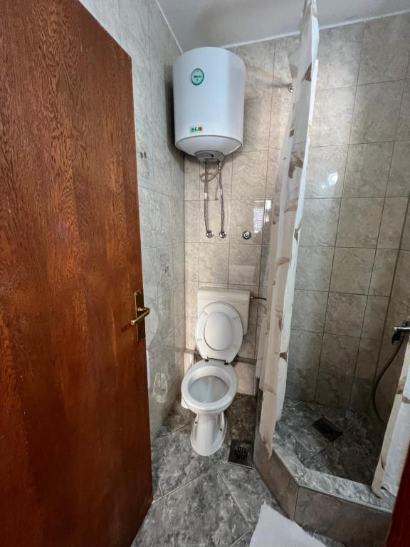 A bathroom at Guest House Plima 2