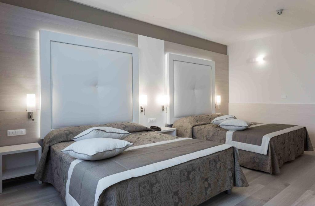 Hotel Victoria - Superior Quadruple Room