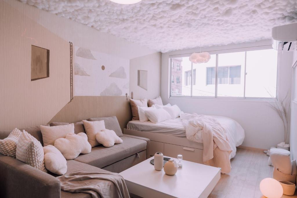 puff Shinsaibashi - Sauna, Projector, Sleeps 8