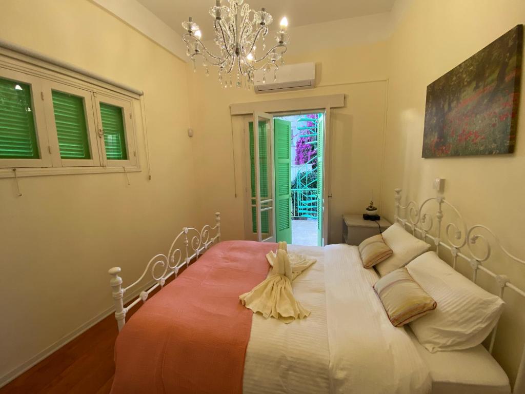 Postel nebo postele na pokoji v ubytování Hostl - Beds & Rooms - The Hostel Inn Paphos, Old Town