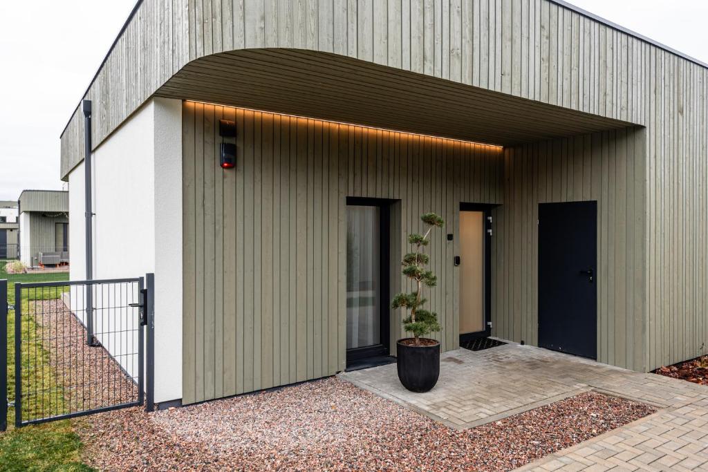 Το κτήριο όπου στεγάζεται  το διαμέρισμα