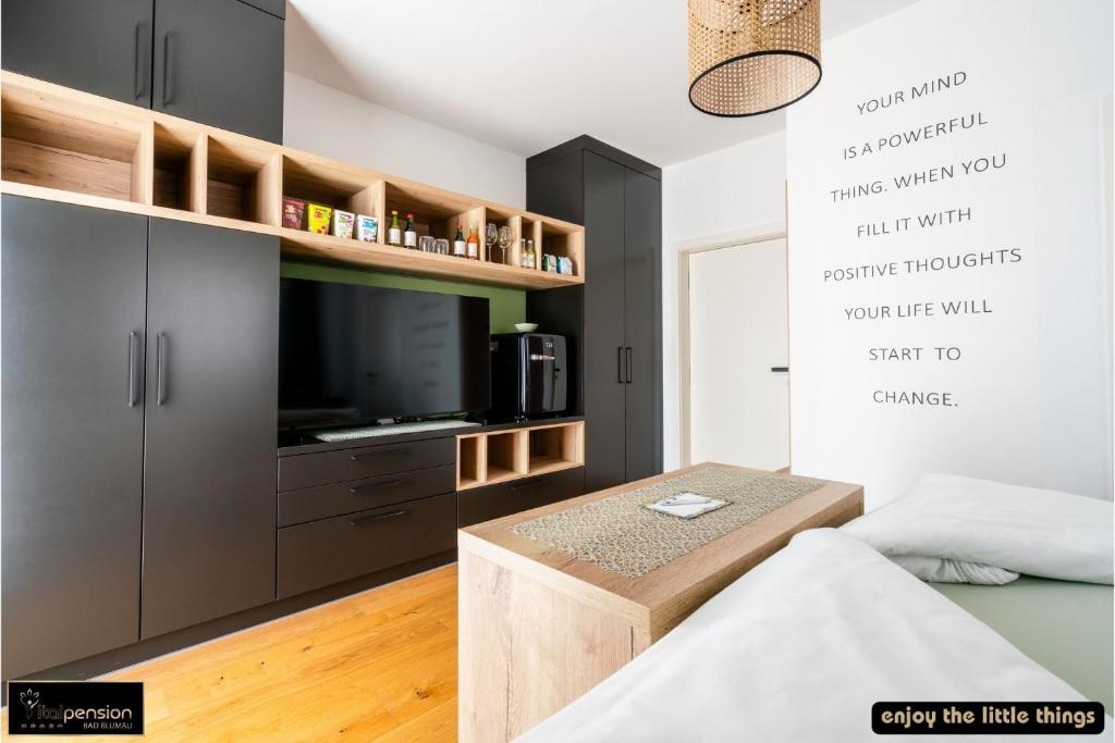 Postel nebo postele na pokoji v ubytování Vitalpension Bad Blumau - ADULTS ONLY
