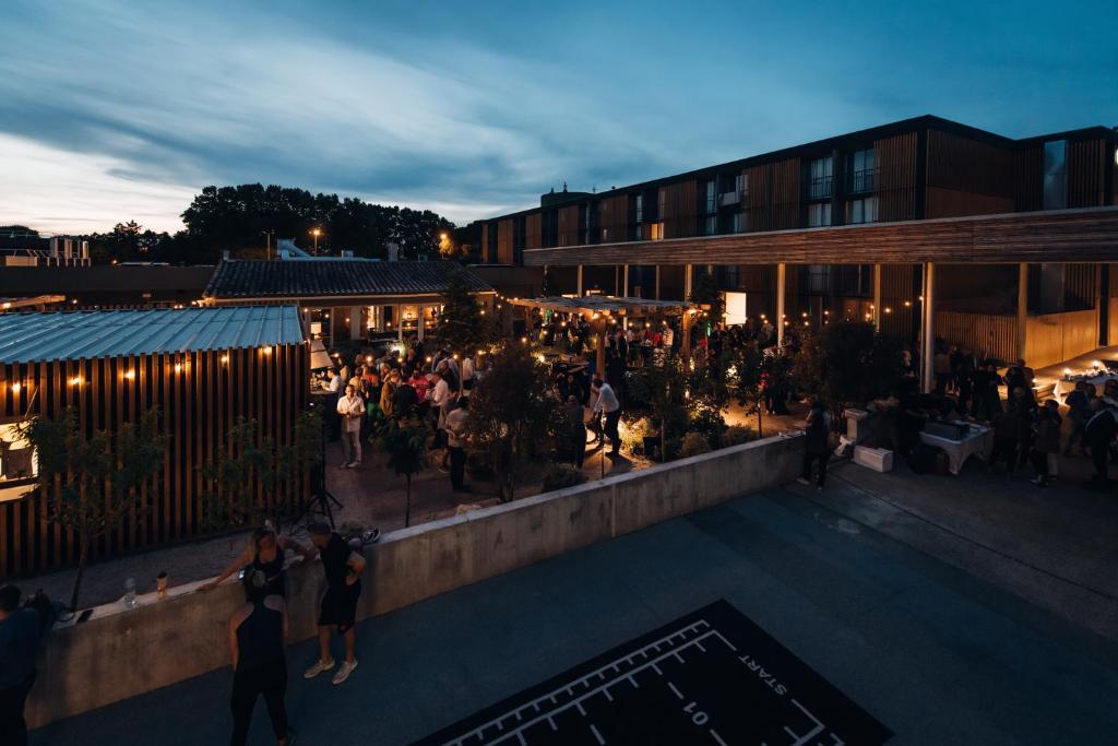 COWOOL AVIGNON - Resim 8