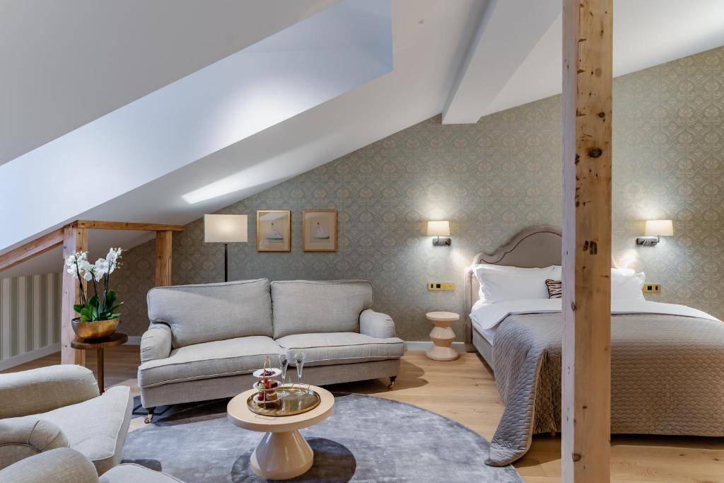 Hotel Unicus Palace Old Town - Destigo Hotels - Resim 2