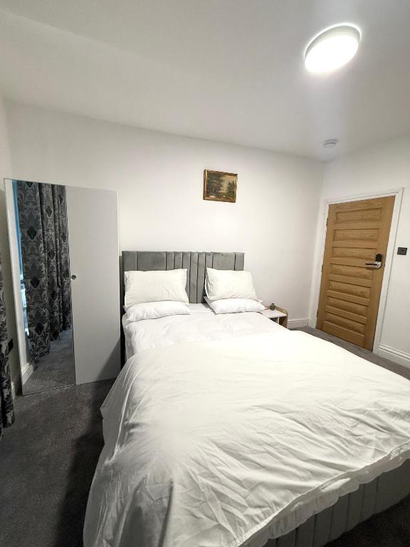 En-suite Rooms in beautiful Bournville Village - Resim 27