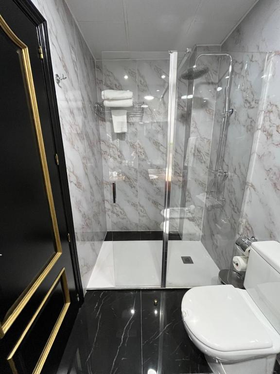 Adriano Boutique Sevilla - 19