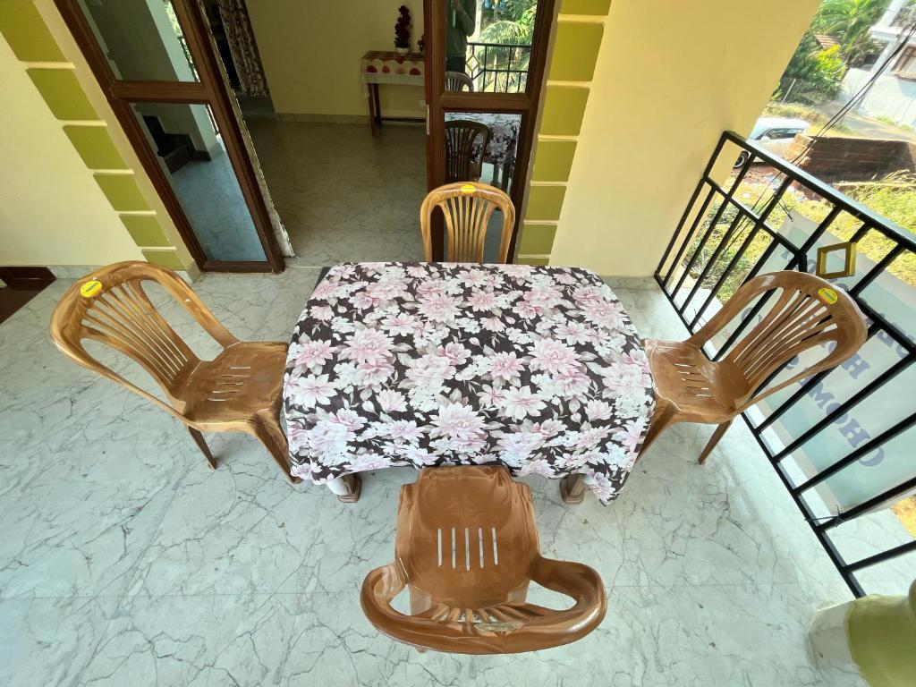 Balkón nebo terasa v ubytování D 'SOUZA HOLIDAY HOME