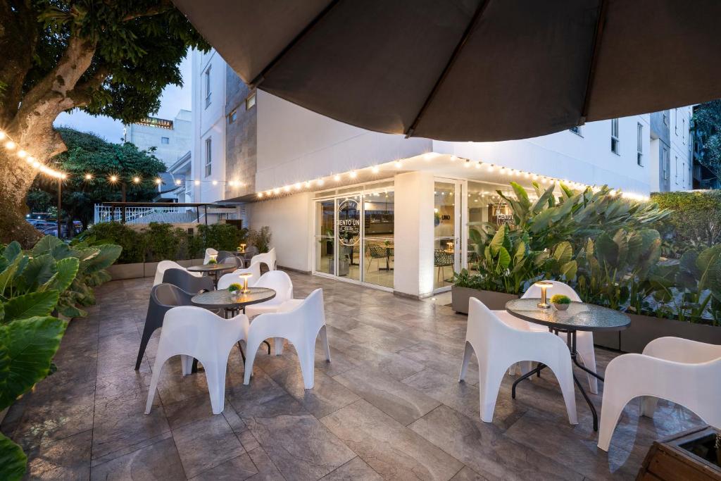 Patio o area all'aperto di Hotel MS Ciudad Jardin