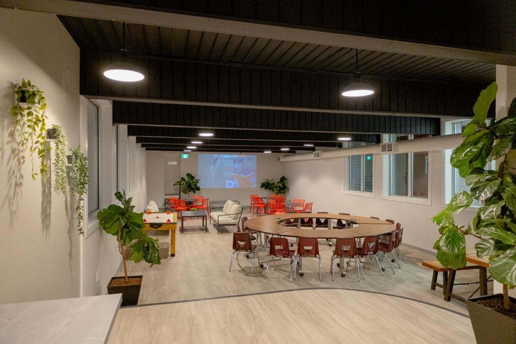 Scott's Inn & Suites - Resim 33