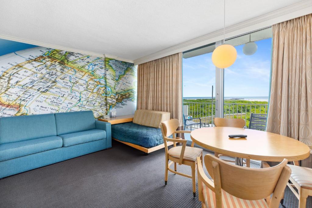 Pan American Oceanfront Hotel - 
