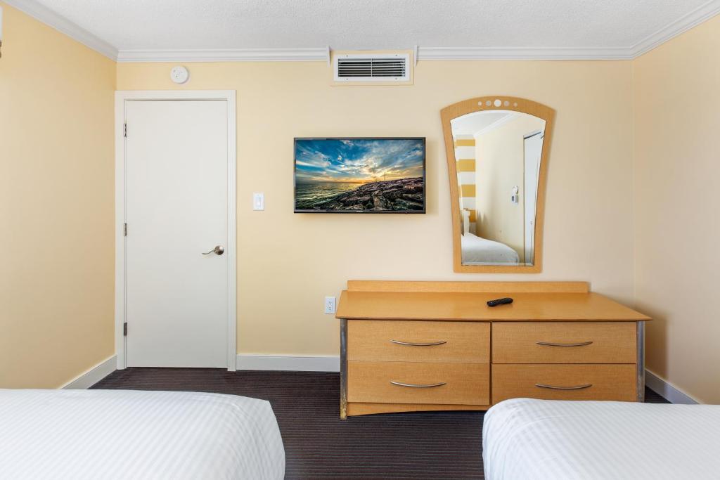 Pan American Oceanfront Hotel - 