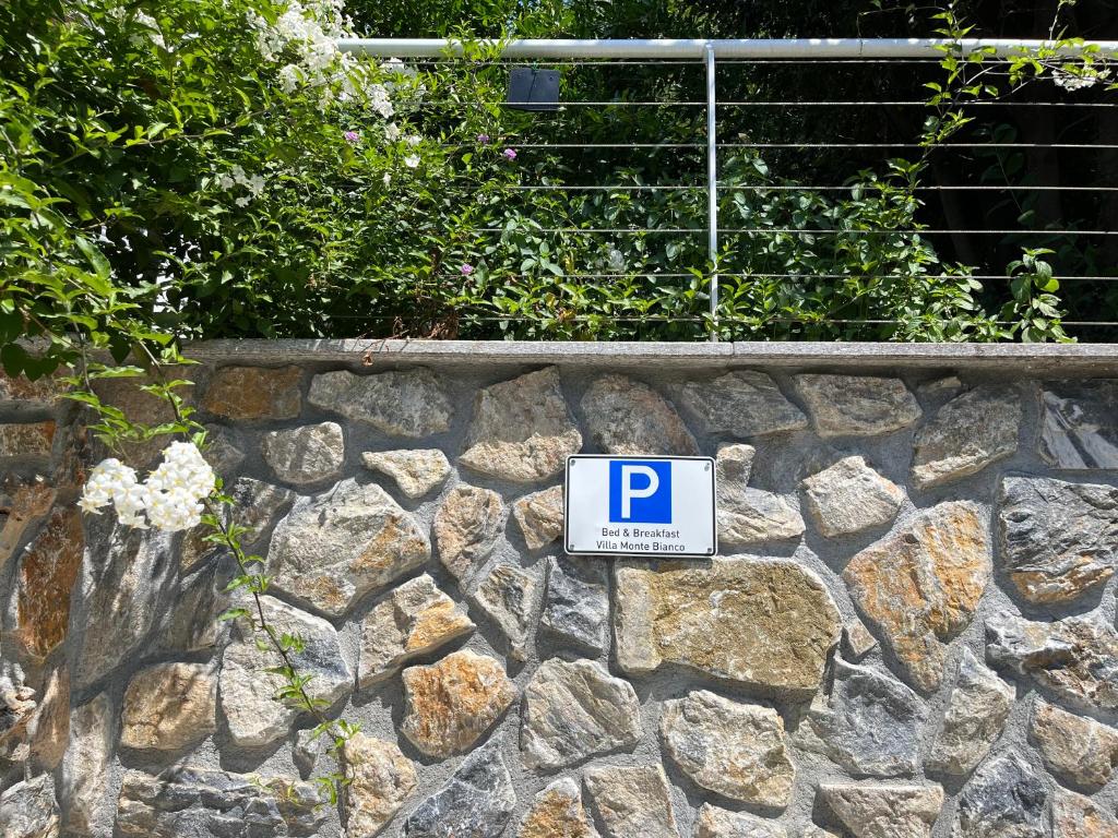 Fotografie z fotogalerie ubytování Villa Monte Bianco v destinaci Mandello del Lario
