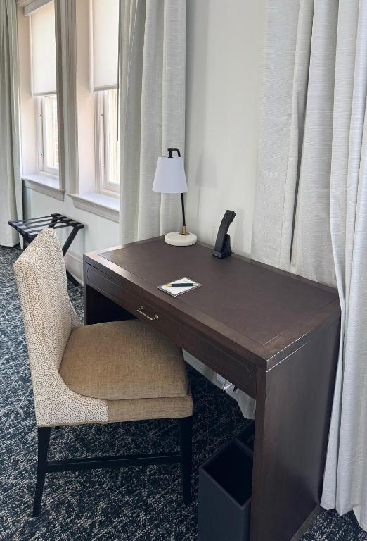 Hotel Petersburg, Tapestry Collection By Hilton - Chambre Double Queen Avec Douche Et Baignoire